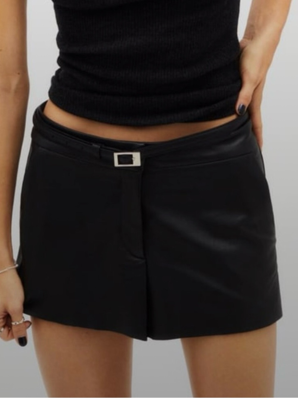 Zara x Kaia Gerber Real Sheepskin Leather Mini Skirt Black XS 5479/002